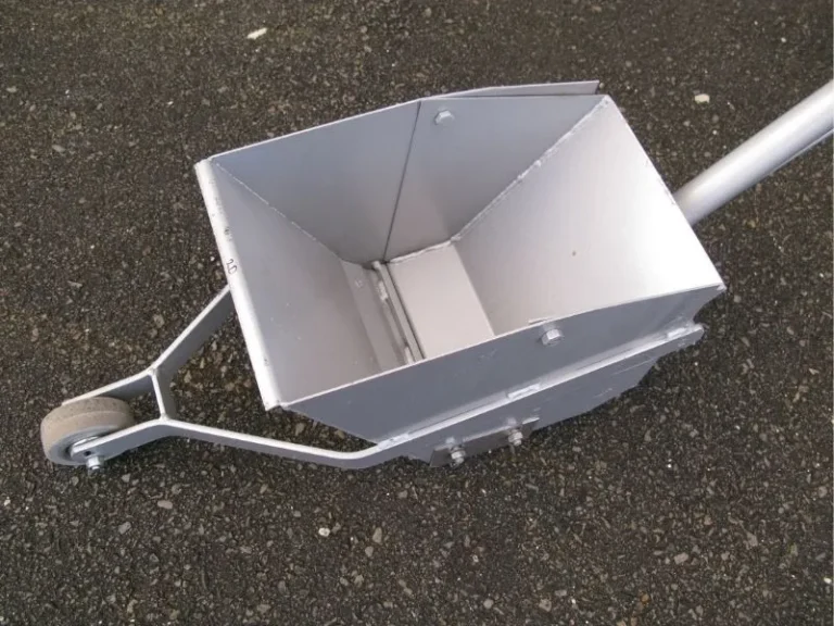RME hand tool in use