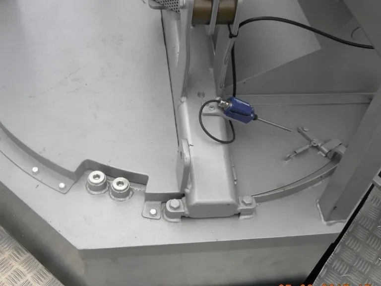 Loading thermoplastic material into the RME preheater